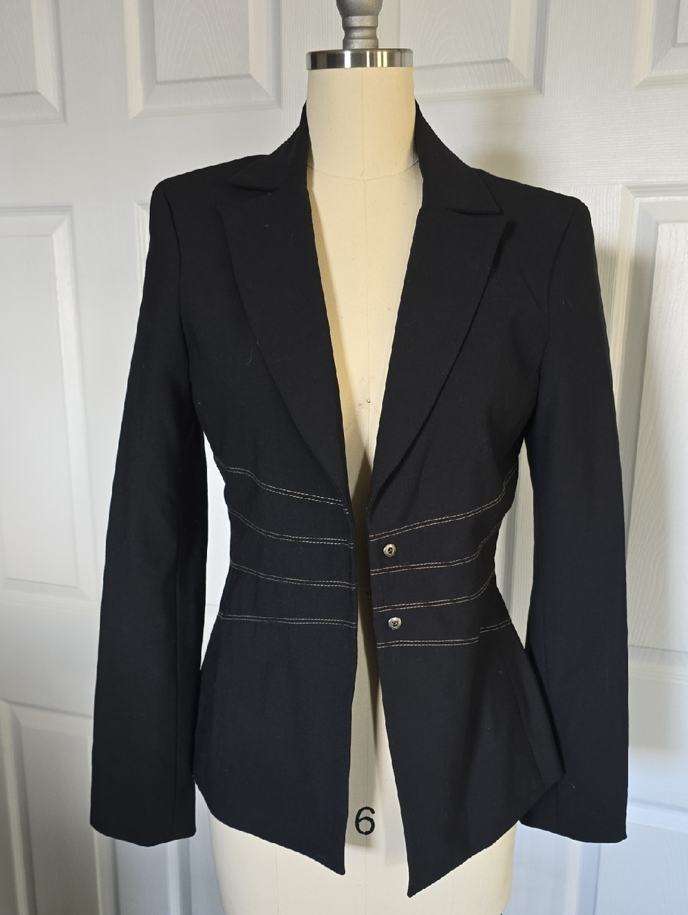 BCBGMaxAzria Black Tailored Blazer with Contrast Waist Stitching/Pant Suit SET